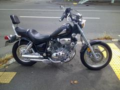 ヤマハ　ＸＶ１１００ビラーゴ　北米仕様　ＬＥＤ　エンジンガード　ＵＰハンドル　サイドバックサポート