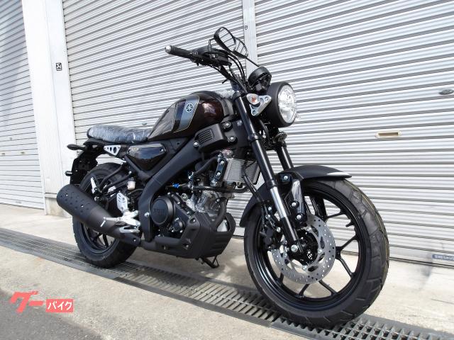 XSR125 未使用 黒 バイクシート XSR125 黒皮 タックロールシート /② RE46J XSR155 - メルカリ
