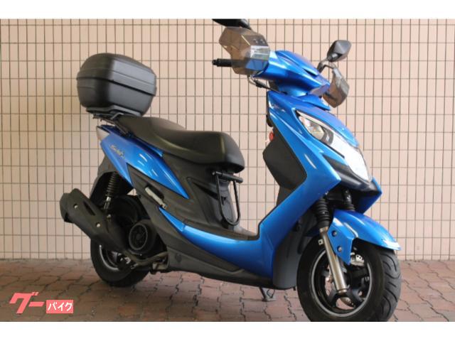 スウィッシュ　リアボックス　ナックルガード