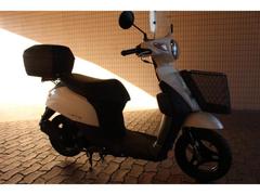 スズキ　レッツ　スクリーン　リアボックス　フロントバスケット装備済み