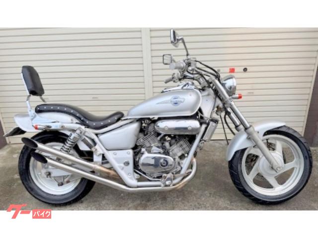 Ｖ−ＴＷＩＮ　ＭＡＧＮＡマグナ２５０　ファットボブフェンダー　スラッシュマフラー　コブラシート　シーシーバー