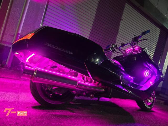 ヤマハ マグザム SG21J ピンクネオンLED Bluetooth