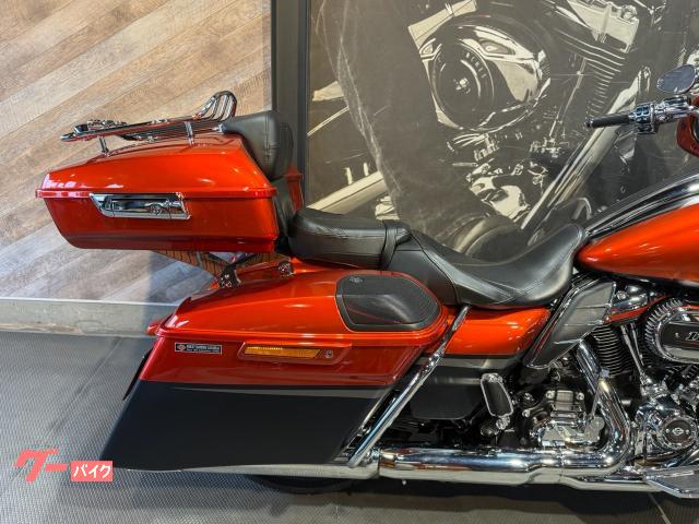 HARLEY－DAVIDSON CVO FLHXSE ストリート