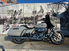 ＨＡＲＬＥＹ−ＤＡＶＩＤＳＯＮ　ＦＬＨＸ　ストリートグライド