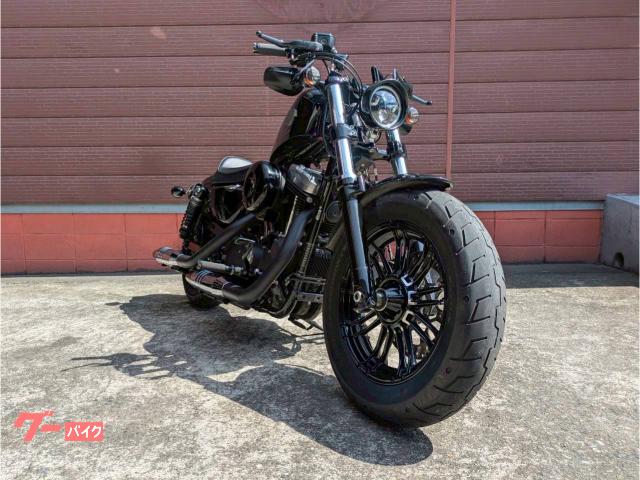 Harley-Davidson バイクタンク 黒塗装　きれい即使用可能 HARLEY-DAVIDSON スポーツスター XL883N アイアン883 施工事例です