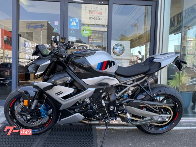 Ｍ１０００Ｒ　２０２５新型　ホワイト・アルミニウム・メタリック・マット　Ｍパッケージ　カーボンホイール　カーボンパッケージ