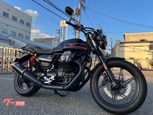 Ｖ７ストーン　ワンオーナー　限定仕様車　専用装備多数装着　ＥＴＣ　アロー製マフラー　ＵＳＢ電源　エンジンガード　スクリーン　グリッ