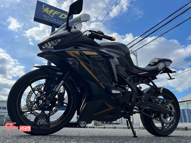 カワサキ Ninja ZX－25R SE AKRAPOVIC