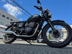 ＴＲＩＵＭＰＨ　ＴＲＩＵＭＰＨボンネビルＴ１００　ＥＴＣ　ＵＳＢ　ヘルメットロック　スクリーン