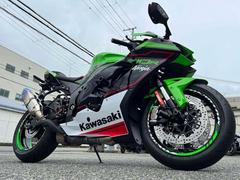 カワサキ　Ｎｉｎｊａ　ＺＸ−１０Ｒ　ＥＴＣ　オートシフター　スライダー　スクリーン　バックステップ　グリップヒーター