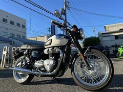 ＴＲＩＵＭＰＨ　ＴＲＩＵＭＰＨボンネビルＴ１００　水冷　９００ｃｃバーチカルツイン　ライドバイワイヤ採用　ＡＢＳ　トラクションコントロール付き