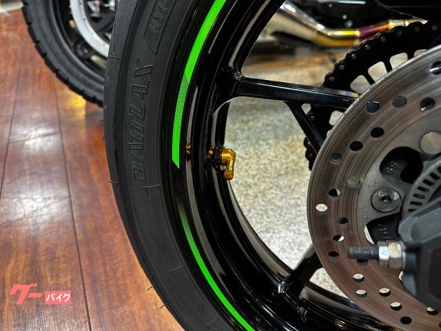 カワサキ Ninja ZX－25R SE 蜂の巣カラー トリックスター