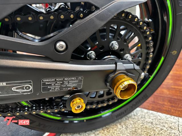 カワサキ Ninja ZX－25R SE 蜂の巣カラー トリックスター
