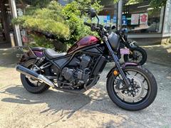 ホンダ　レブル１１００　ＤＣＴ　２０２２　モリワキマフラー　ボルドーレッドメタリック　エンジンガード　サドルバッグ　３年保証付