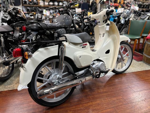 ホンダ スーパーカブ110 2026 JA59 クラシカルホワイト 3