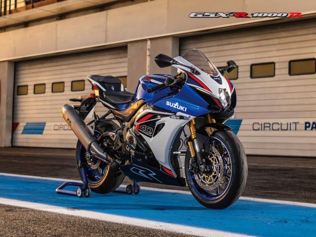 弊社AXXL在庫あり SBL GSXR1000 (17-22) フェンダーレスキット LED