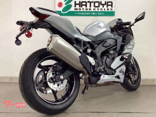 カワサキ Ninja ZX－4R SE ワンオーナー スライダー