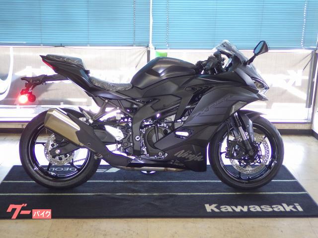 Ｎｉｎｊａ　ＺＸ−２５Ｒ　ＳＥ　新車　ＦＩ仕様　４気筒エンジン