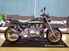 カワサキ　ＺＥＰＨＹＲ１１００　一人乗り　ハイポイントホイール　ブレンボキャリパー　オオニシＨＭマフラー　バックステップ　外装ペイント