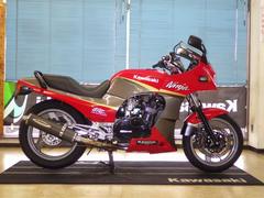 カワサキ　ＧＰＺ９００Ｒ　Ｆｉｎａｌｅｄｉｔｉｏｎ　ＳＴＲＩＫＥＲ４−２−１マフラー　バーハンドル　リヤフェンダーレス