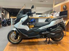 ＢＭＷ　Ｃ４００ＧＴ　２０２５年モデル　フロアライト　デイライト標準装備