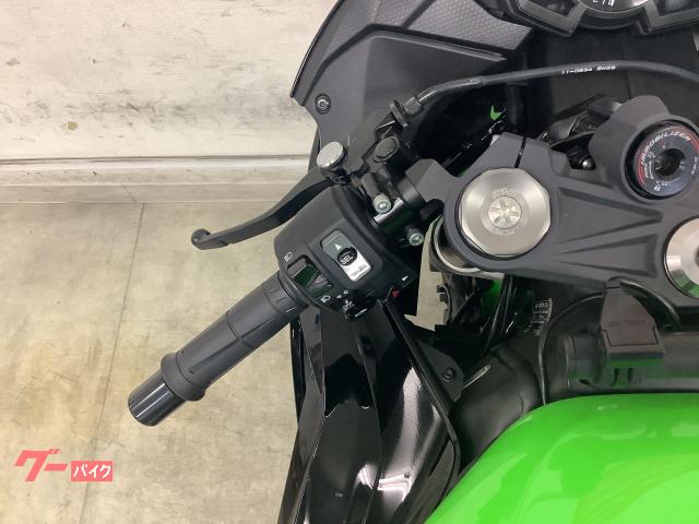 カワサキ Ninja ZX-6R マルチバー・USB・2023 カワサキ Ninja ZX-6R マルチバー・USB・2023