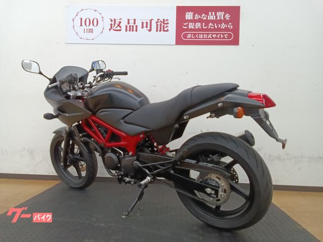 2日後に削除、ホンダVTR-F２５０、ボディーカラー黒、赤フレーム、2017年式、自賠責R10年1月19日まで ホンダ VTR250F 2017年モデル｜バイク王 姫路店｜新車