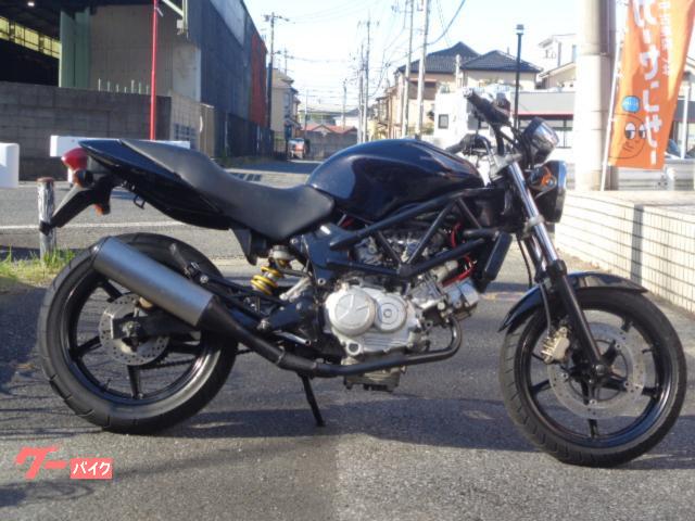 VTR250 キャブ車 Comparing the Honda VTR250, the early model carburetor and the