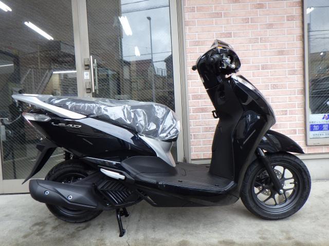 ホンダリード125 ポセイドンブラック【極上】 より洗練された新リード125が発売されるぞ！ - バイクニュース