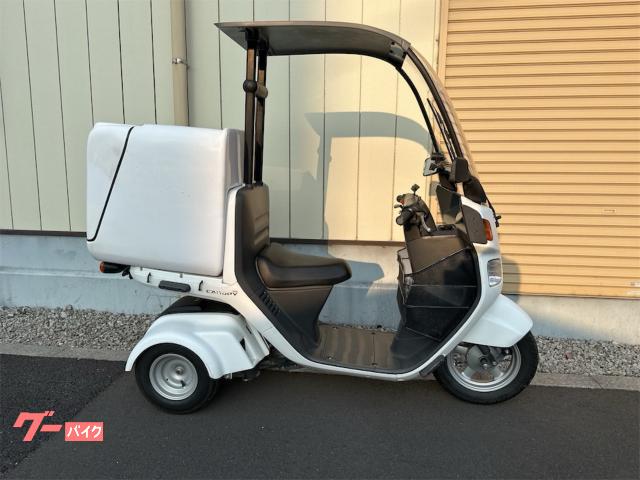 ジャイロキャノピー　２０２１年式　グリップヒーター　ｕｓｂ電源　スマホバー　インナーバスケット　中型ボックス