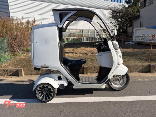 ジャイロキャノピー　２００５年式　２サイクル　ワイドバイザー　ワイドタイヤ　カスタムメーター　デリボックス　ＬＥＤヘッドライト