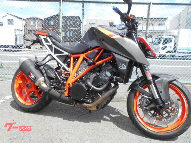 １２９０スーパーデュークＲ　フェンダーレス／バックステップ／スライダー付