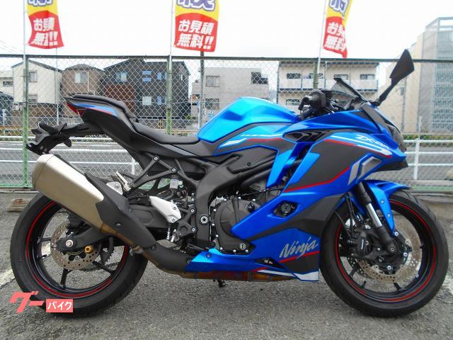 カワサキ Ninja ZX－4R SE マルチバー／USB電源付