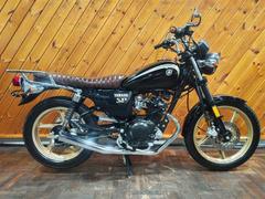 ヤマハ　ＹＢ１２５ＳＰ　マフラー　タックロールシート　ブラックフェンダーカスタム