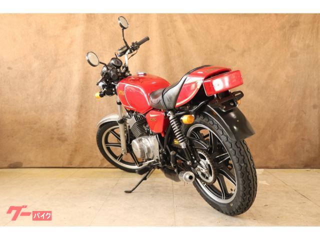 でれすけ専用　RD250 最終型 昭和54年式 エンジンの上 でれすけ専用 RD250 最終型 昭和54年式 エンジンの上（ヤマハ