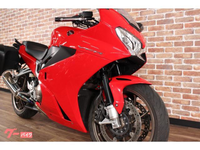 ホンダ ｖｆｒ８００ｆ ａｂｓ ｅｔｃ グリップヒーター ワイバーンマフラー パニアケース グリップヒーター ｕｓｂ電源 バイクランド直販センター 練馬インター店 新車 中古バイクなら グーバイク