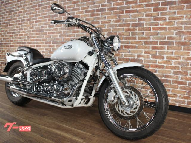 ドラッグスター400.4TR.VH02J.VH01Jスタイル重視の ハリケーン製シーシーバー.バックレスト.パッド付 ドラッグスター400⁄クラシック(4TR⁄VH01J⁄VH02J)おすすめ社外マフラー