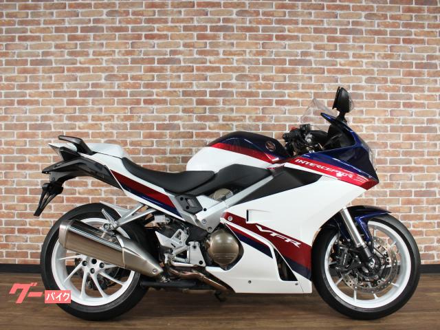 ＶＦＲ８００Ｆ　ＡＢＳ　ＥＴＣ　グリップヒーター　シングルシートカウル　クイックシフター