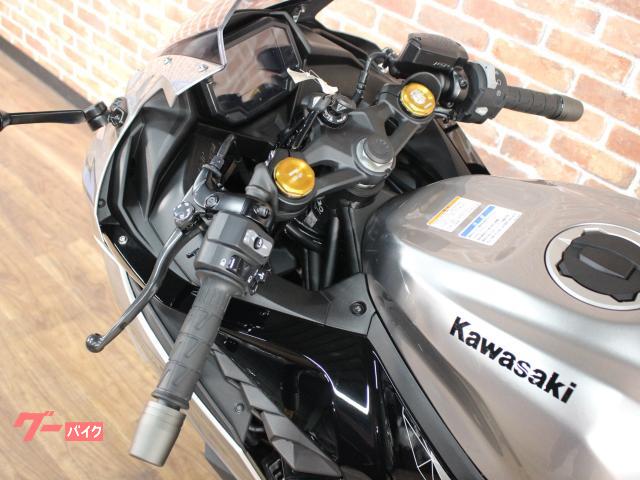 カワサキ Ninja ZX－25R SE ABS リア
