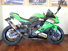 カワサキ　Ｎｉｎｊａ　ＺＸ−４ＲＲ　ＥＴＣ車載器　ＵＳＢ　スマホホルダー　ＢＥＡＭＳマフラー　バックステップ　フェンダレス　社外スクリーン