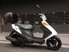 スズキ　アドレスＶ１２５　Ｋ９モデル　キー２本　サイドスタンド　ＬＥＤヘッドライト　ＧＩＶＩリアボックス付き