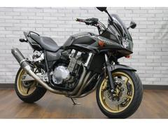 ホンダ　ＣＢ１３００Ｓｕｐｅｒ　ボルドール　２００５年モデル　ノジマフルエキ　無限バックステップ等パーツ各種　スライダー　ハンドル等