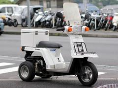 ホンダ　ジャイロＸスタンダード　４サイクルエンジン　インジェクションモデル　リアボックス付