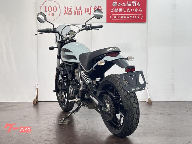 ドゥカティスクランブラーSixty2 CNCレーシングカーボンメーターバイザー ドゥカティスクランブラーSixty2 CNCレーシングカーボンメーター