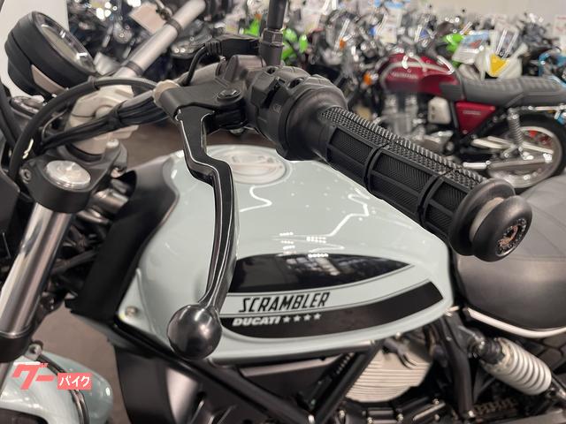 ドゥカティスクランブラーSixty2 CNCレーシングカーボンメーターバイザー ドゥカティスクランブラーSixty2 CNCレーシングカーボンメーター