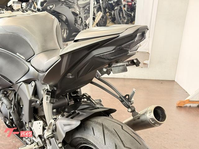 りょあ出品 ZX-12Rはエンジン幅しかない異次元モノコックフレームで最速への執念を