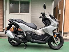 ホンダ　ＡＤＶ１６０　ＡＢＳ　スマートキー　２０２３年モデル　純正ＥＴＣ２．０　グリップヒーター　アラーム付き　中古車