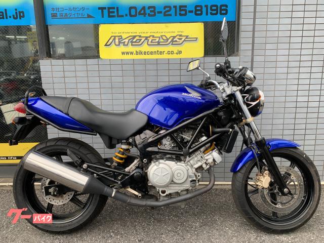 ＶＴＲ２５０　２００７年モデル　キャブ　タコメーター　グラブバー　４ストローク水冷Ｖツインエンジン