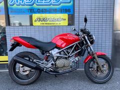 ホンダ　ＶＴＲ２５０　１９９８年モデル　ＭＣ３３型　キャブレター　４ストローク水冷Ｖ型２気筒エンジン　ノーマル