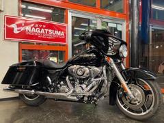 ＨＡＲＬＥＹ−ＤＡＶＩＤＳＯＮ　ＦＬＨＸ　ストリートグライド　１５８４ｃｃ　２０１０年モデル　社外マフラー　グリップヒーター　ステップボード　ハイウェイペグ